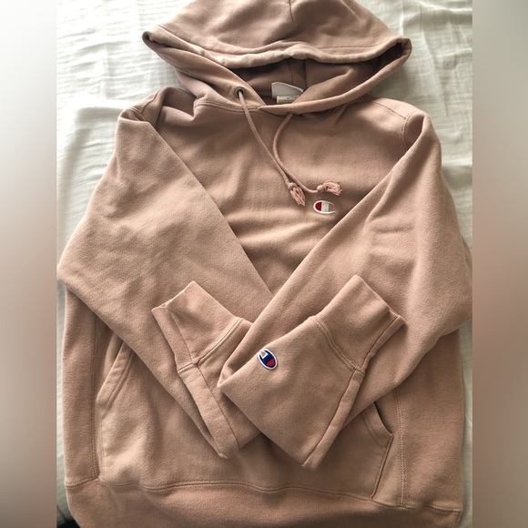 Champion Hoodie in Pink 🌸 - Picture 10 of 10